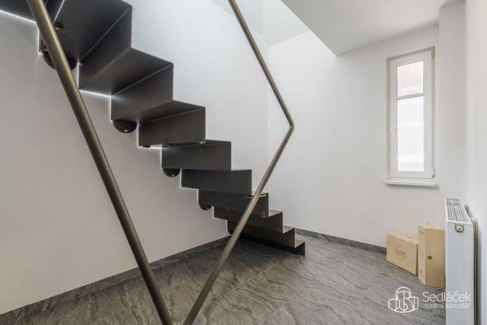 Prodej vícegeneračního domu, Krajková, 250 m2