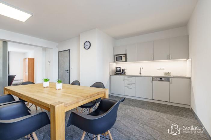 Prodej vícegeneračního domu, Krajková, 250 m2