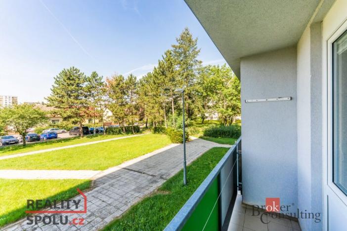 Pronájem bytu 1+kk, Hradec Králové - Nový Hradec Králové, Brožíkova, 31 m2