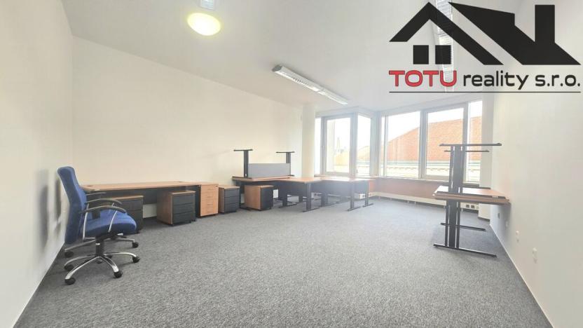 Pronájem kanceláře, Chrudim, Palackého třída, 38 m2