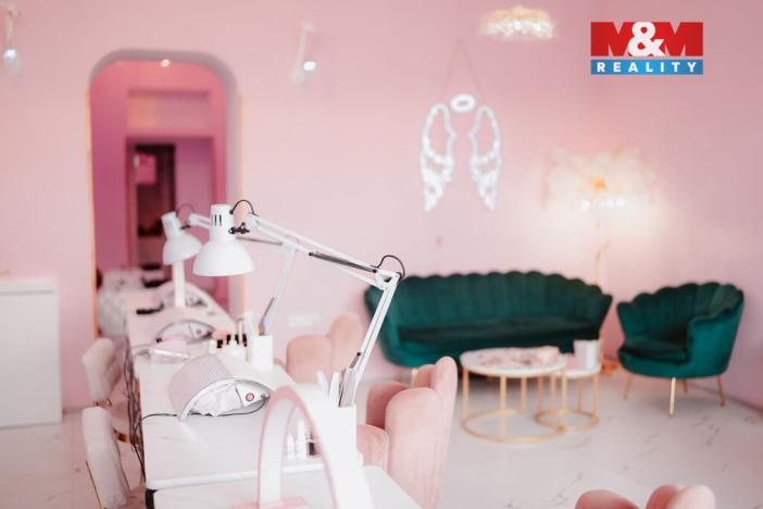 Prodej obchodního prostoru, Náchod, 65 m2