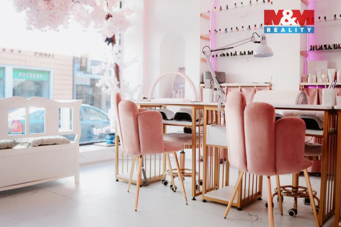 Prodej obchodního prostoru, Náchod, 65 m2