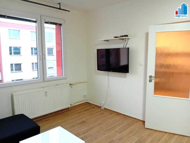 Pronájem bytu 1+1, Holýšov, Pod Makovým vrchem, 40 m2