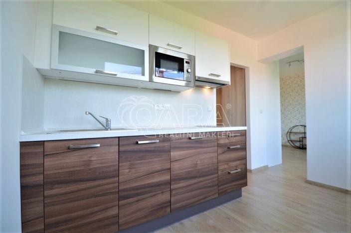 Pronájem bytu 1+1, Praha - Jinonice, Peroutkova, 32 m2