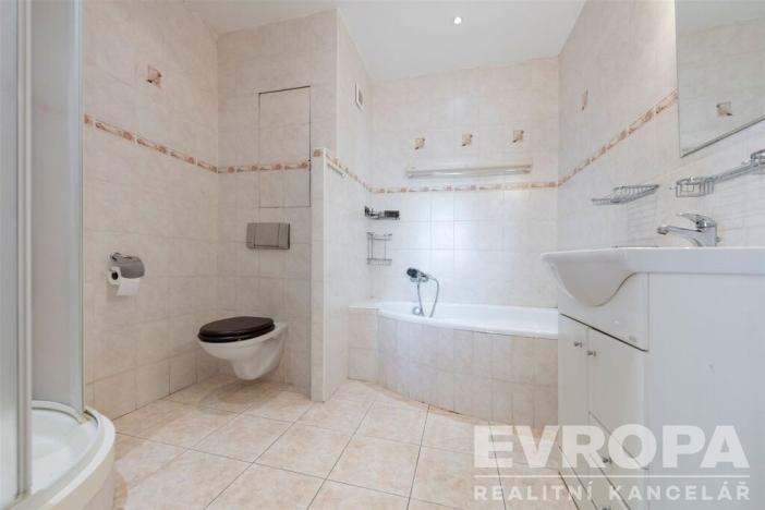 Pronájem bytu 3+1, Praha - Smíchov, Churáňovská, 71 m2