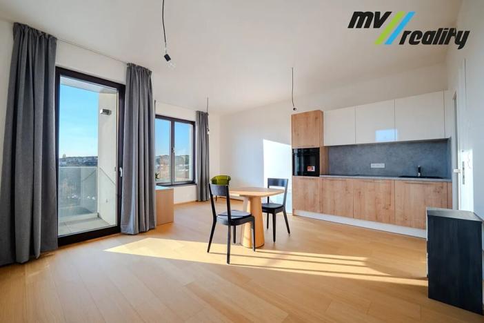 Prodej bytu 1+kk, Praha - Hrdlořezy, V třešňovce, 35 m2