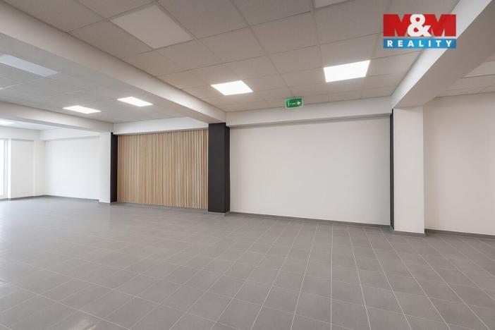 Pronájem obchodního prostoru, Louny, Březinova, 210 m2