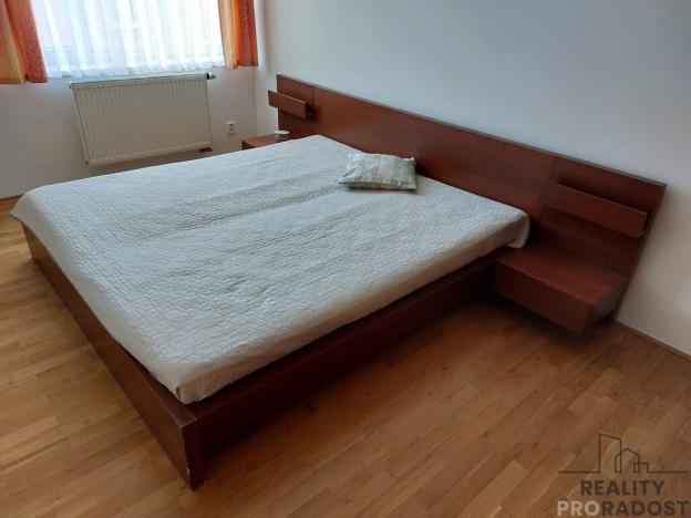 Pronájem bytu 2+kk, Praha, Benická, 80 m2