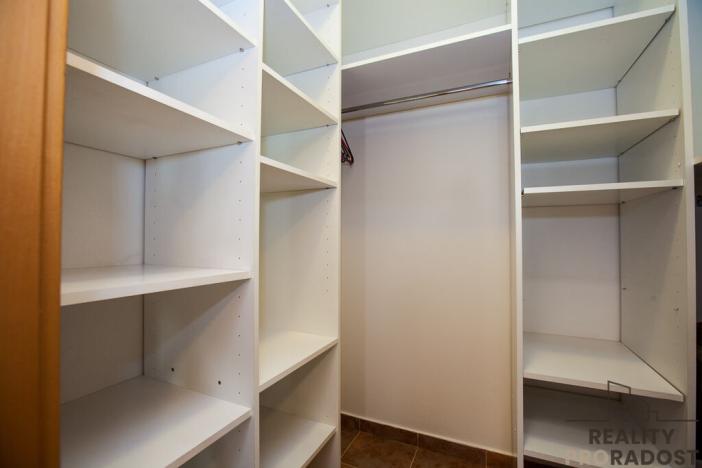 Pronájem bytu 2+kk, Praha, Benická, 80 m2