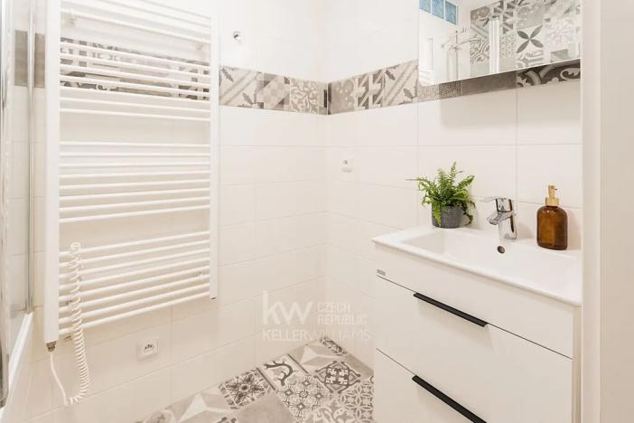 Pronájem bytu 3+kk, Praha - Břevnov, Na Petřinách, 62 m2