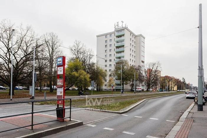 Pronájem bytu 3+kk, Praha - Břevnov, Na Petřinách, 62 m2