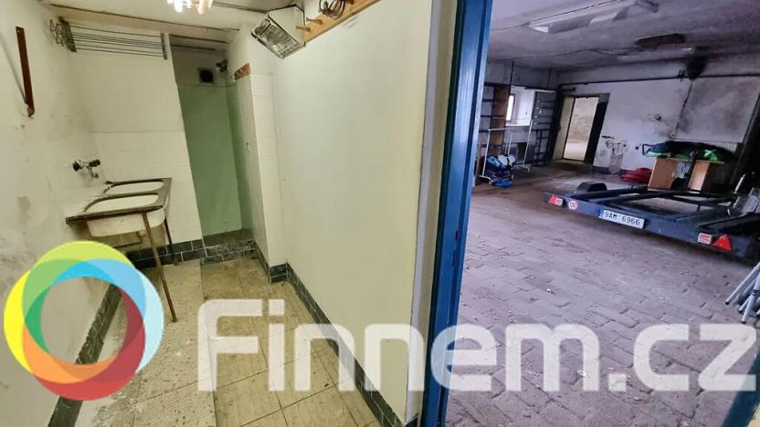 Pronájem garáže, Praha - Ruzyně, Staré náměstí, 110 m2