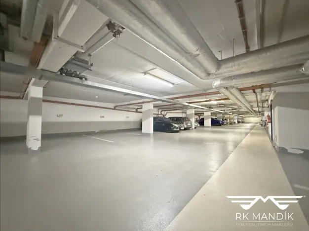 Pronájem garáže, Praha - Prosek, Kytlická, 10 m2