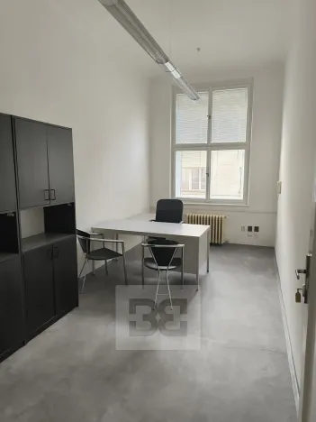 Pronájem kanceláře, Praha - Nové Město, Senovážné náměstí, 15 m2