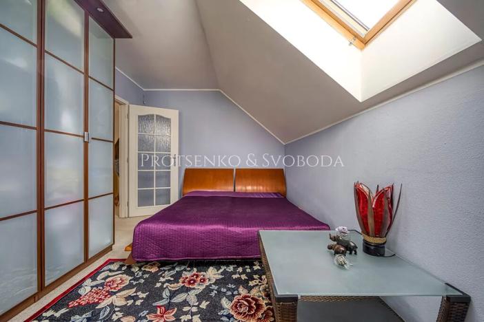 Prodej rodinného domu, Hostivice, náměstí Jana IV. z Dražic, 185 m2