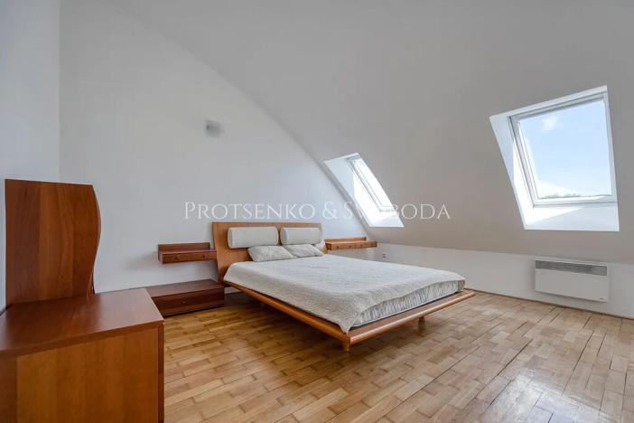 Prodej kanceláře, Křižanov, Benešovo náměstí, 530 m2