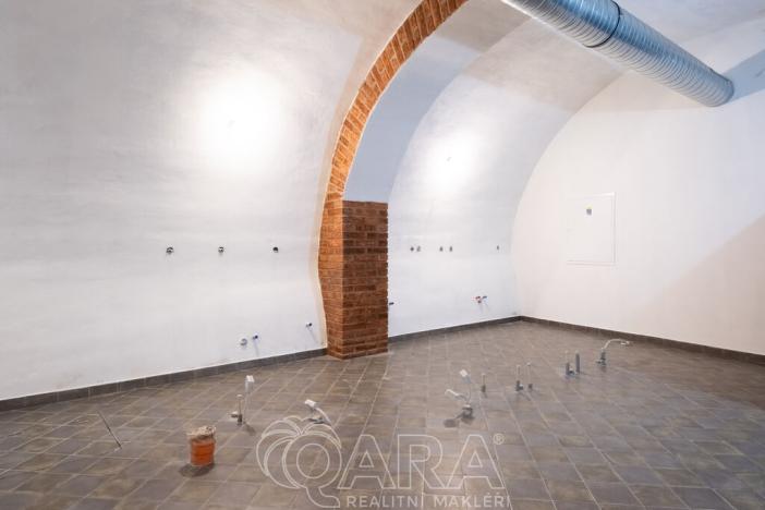 Pronájem komerční nemovitosti, Brandýs nad Labem-Stará Boleslav - Brandýs nad Labem, Masarykovo náměstí, 89 m2