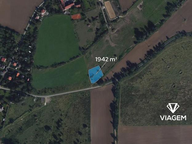 Prodej pole, Praha - Lipence, 1942 m2