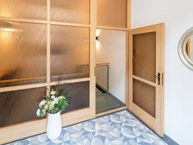 Prodej kanceláře, Praha - Smíchov, Mozartova, 109 m2