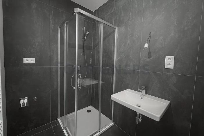 Pronájem bytu 1+kk, Brno, Komárovská, 39 m2