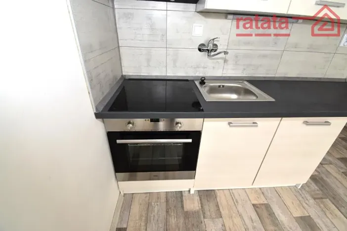 Pronájem bytu 1+1, Chomutov, Jirkovská, 36 m2