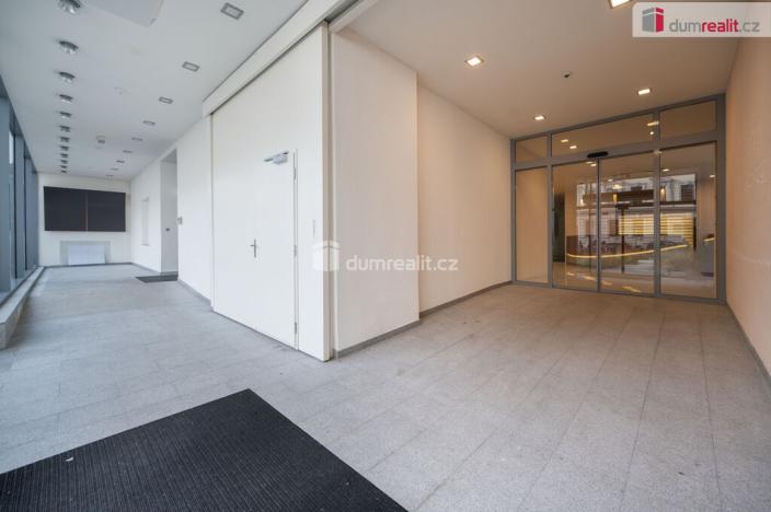 Pronájem kanceláře, České Budějovice - České Budějovice 6, Jeronýmova, 2300 m2