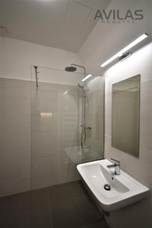 Pronájem bytu 1+kk, Praha - Smíchov, U Nikolajky, 32 m2