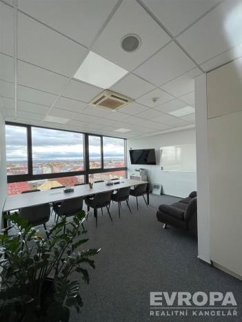 Pronájem kanceláře, Pardubice - Zelené Předměstí, třída Míru, 56 m2