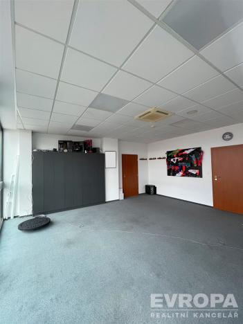 Pronájem kanceláře, Pardubice - Zelené Předměstí, třída Míru, 56 m2