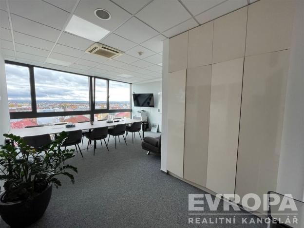 Pronájem kanceláře, Pardubice - Zelené Předměstí, třída Míru, 56 m2