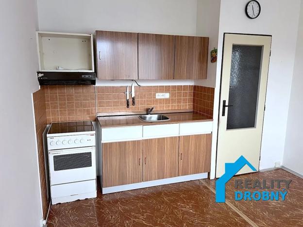 Pronájem bytu 1+1, Děčín, Na Valech, 34 m2