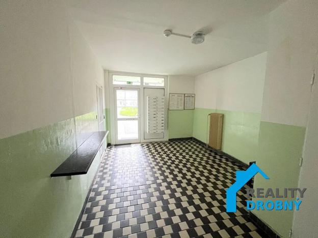 Pronájem bytu 1+1, Děčín, Na Valech, 34 m2