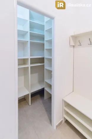 Prodej bytu 2+kk, Hradec Králové, Nerudova, 49 m2