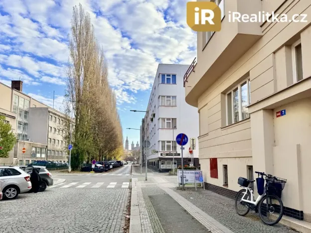 Prodej bytu 2+kk, Hradec Králové, Nerudova, 49 m2