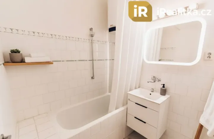 Prodej bytu 2+kk, Hradec Králové, Nerudova, 50 m2