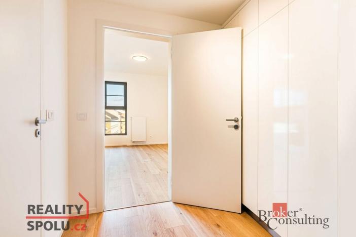 Pronájem bytu 1+kk, Brno - Zábrdovice, Bratislavská, 30 m2