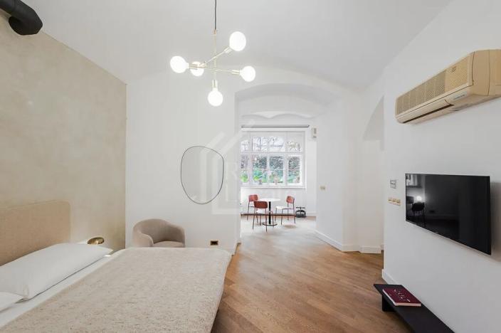 Pronájem atypického bytu, Praha - Staré Město, Liliová, 62 m2