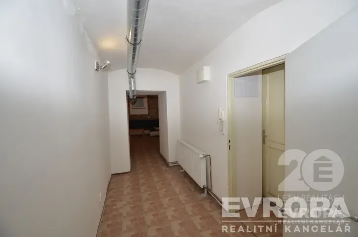 Prodej komerční nemovitosti, Praha - Žižkov, U božích bojovníků, 47 m2