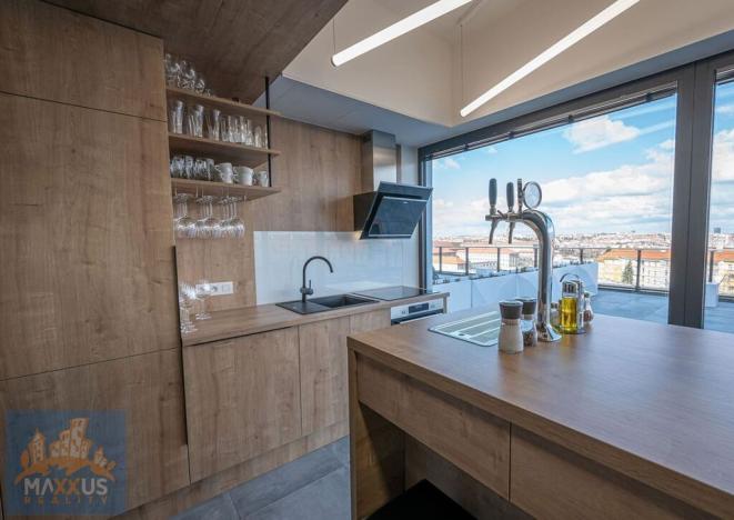 Pronájem kanceláře, Praha - Nusle, 5. května, 1 m2