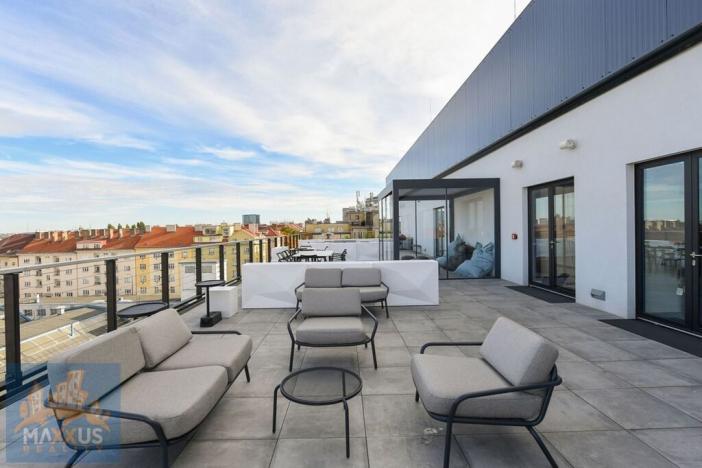 Pronájem kanceláře, Praha - Nusle, 5. května, 1 m2