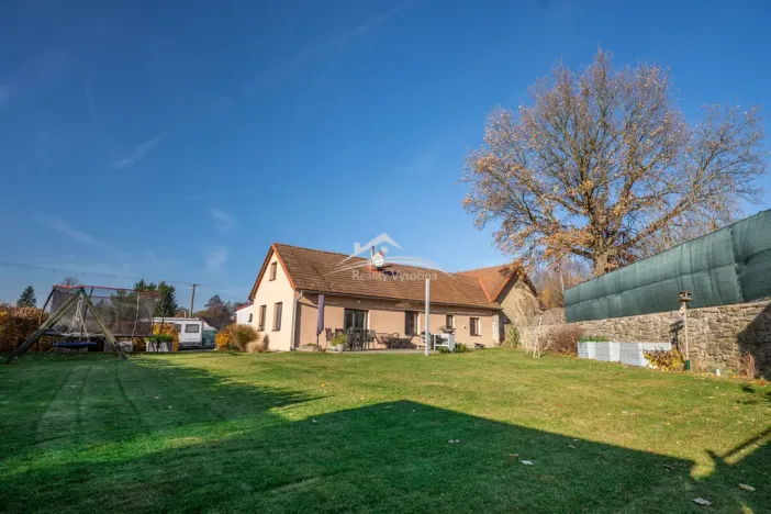 Prodej rodinného domu, Šimanov, 480 m2