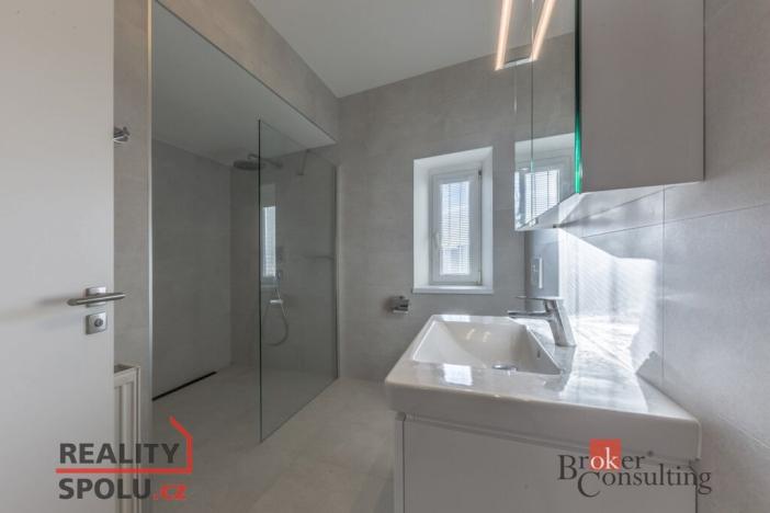 Pronájem vily, Praha - Zbraslav, Romana Blahníka, 255 m2