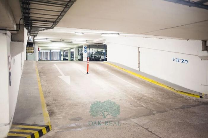 Pronájem garážového stání, Praha - Podolí, Milevská, 14 m2