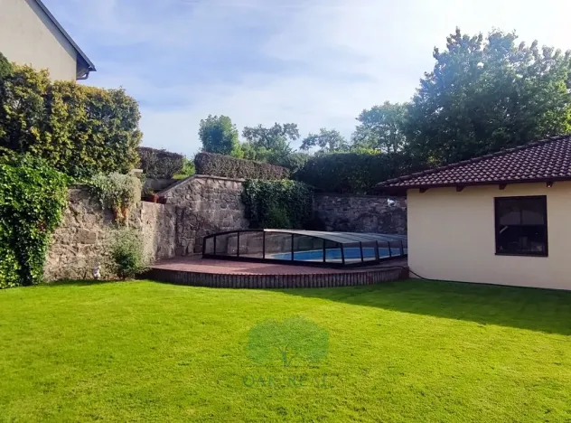 Prodej rodinného domu, Lešany, 272 m2