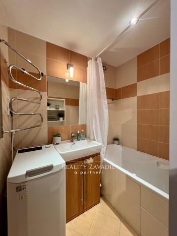 Prodej bytu 3+1, Pardubice, Luďka Matury, 65 m2