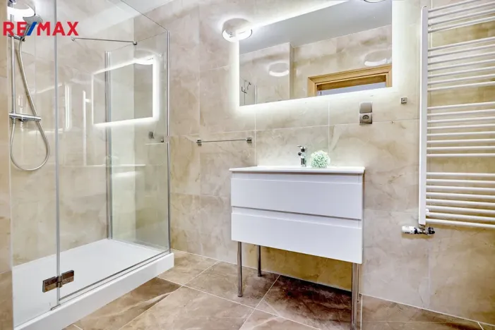 Prodej bytu 3+kk, Karlovy Vary, Sadová, 115 m2