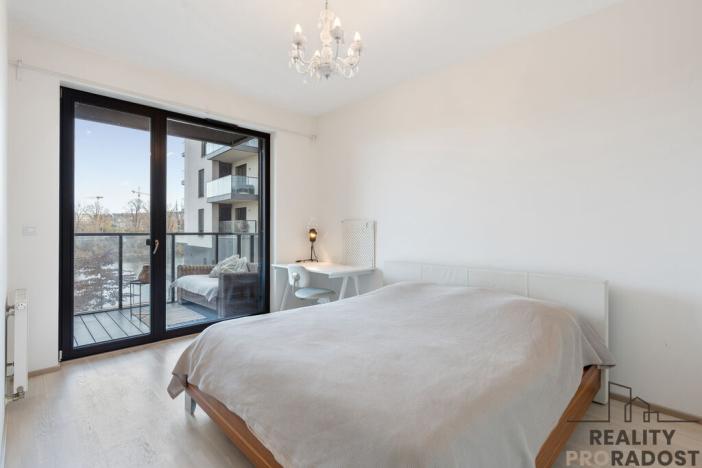 Pronájem bytu 2+kk, Praha - Holešovice, Sanderova, 65 m2