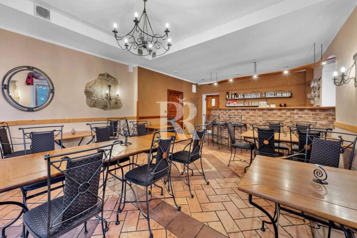 Prodej činžovního domu, Nový Bor, nám. Míru, 507 m2