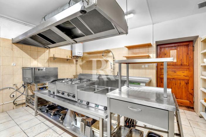 Prodej činžovního domu, Nový Bor, nám. Míru, 507 m2