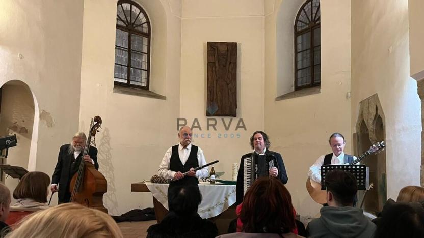 Pronájem bytu 1+kk, Praha - Malá Strana, Všehrdova, 25 m2